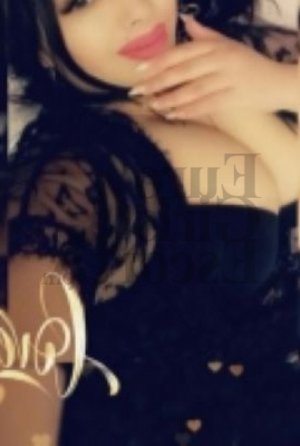 Ruthy busty escort girl in Picayune